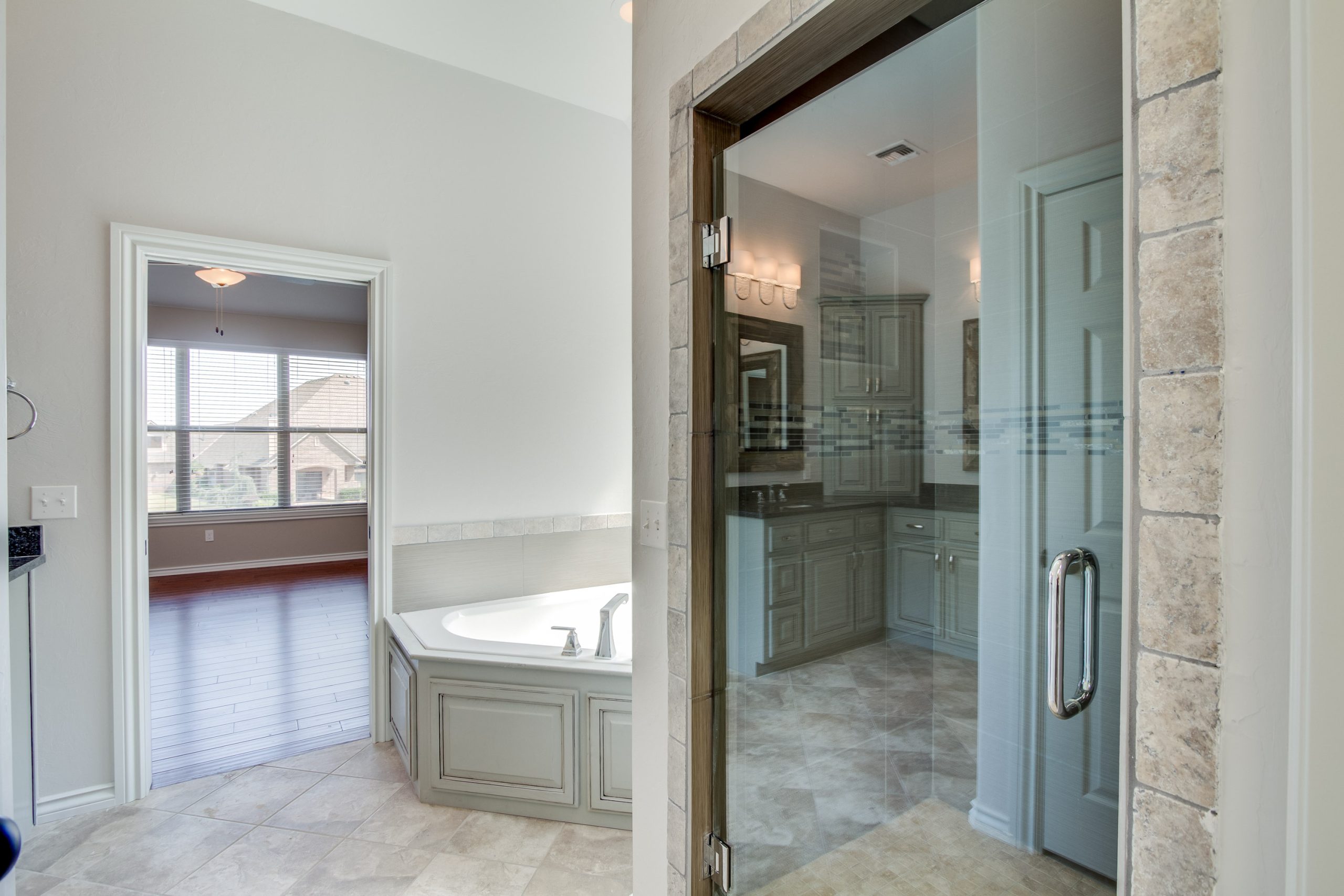 Stony Brook Drive home in Yukon built by Semco Construction