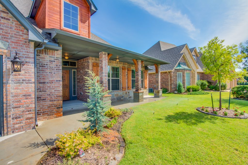 Stony Brook Drive home in Yukon built by Semco Construction